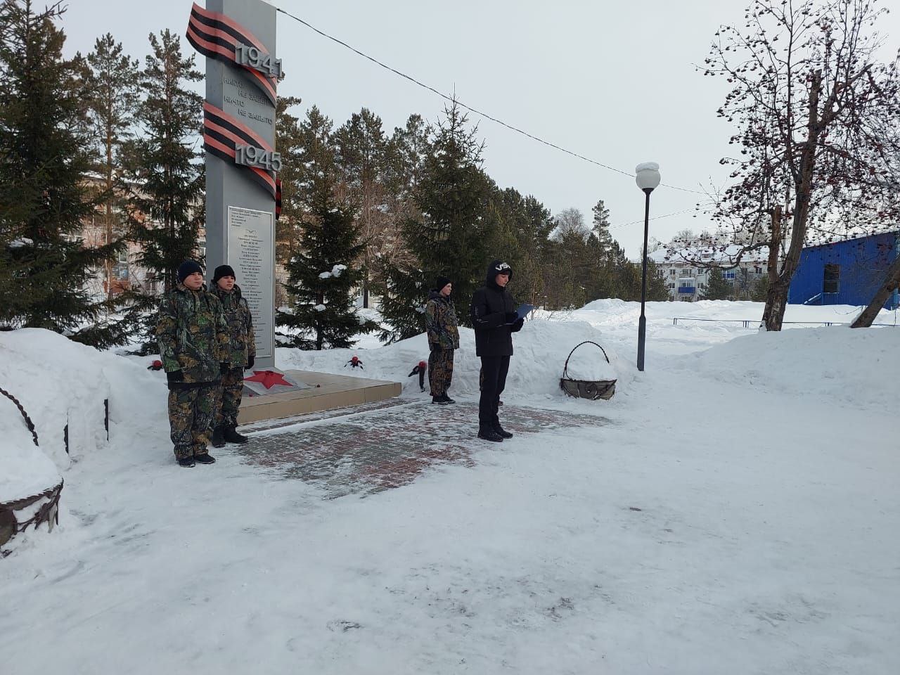 image_0 image_0