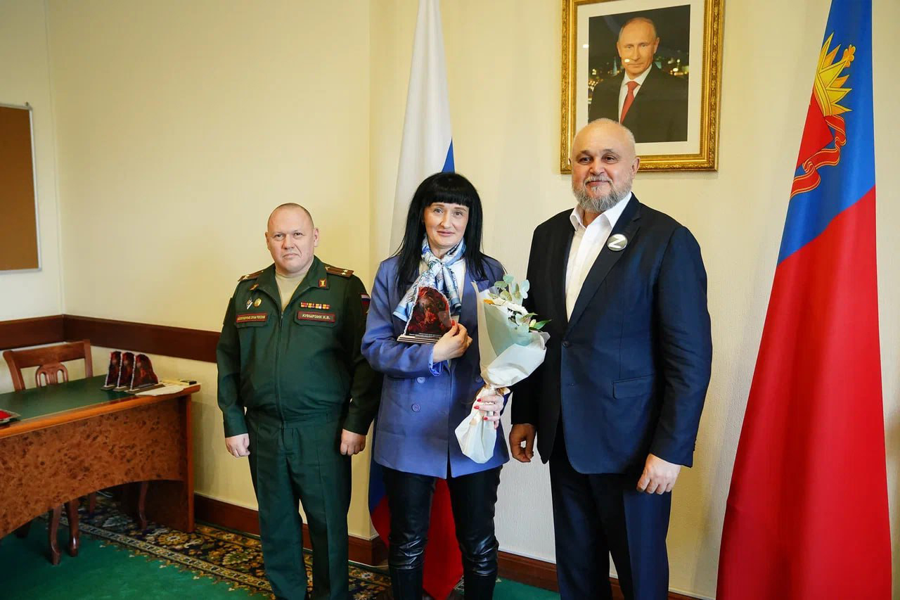 image_0 image_0