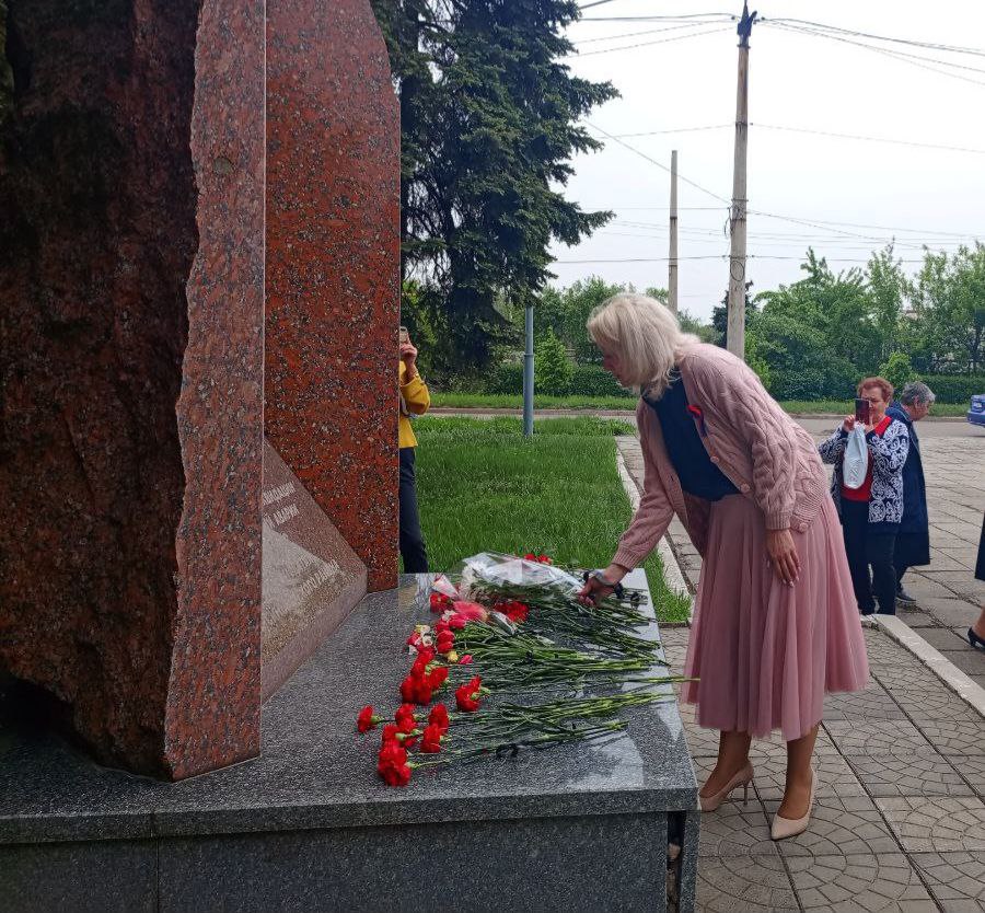 image_0 image_0