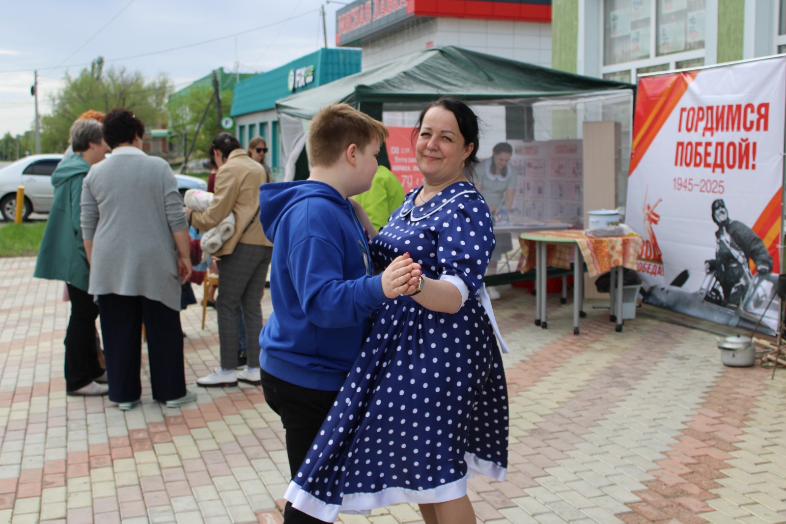 image_0 image_0