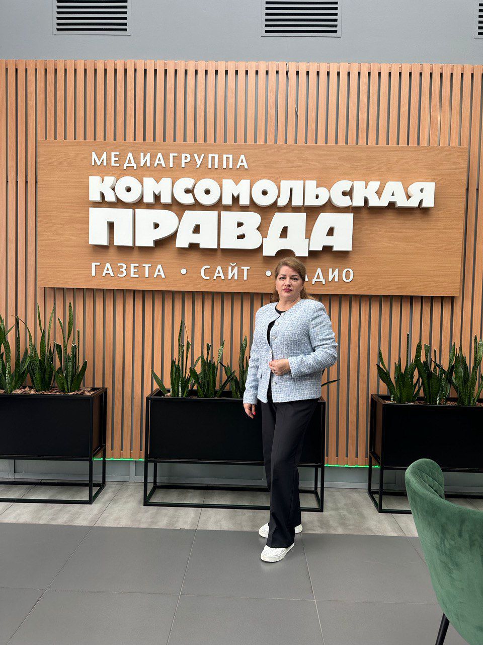 image_0 image_0