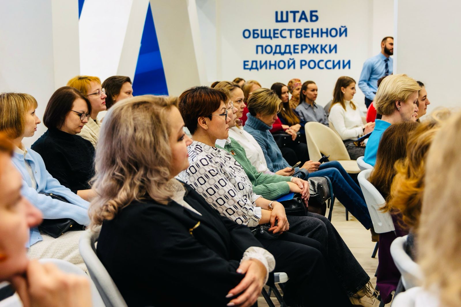 image_0 image_0