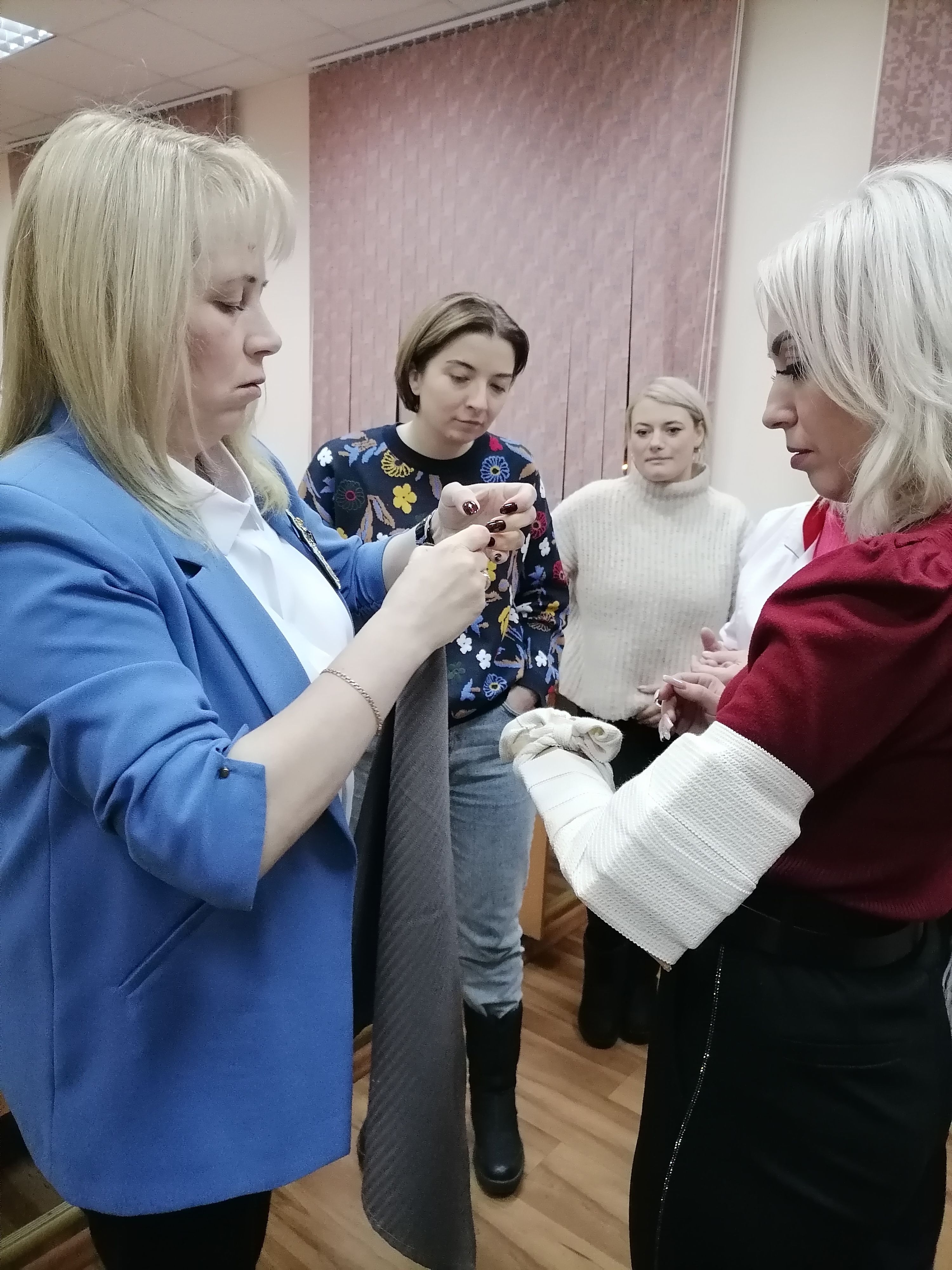 image_0 image_0