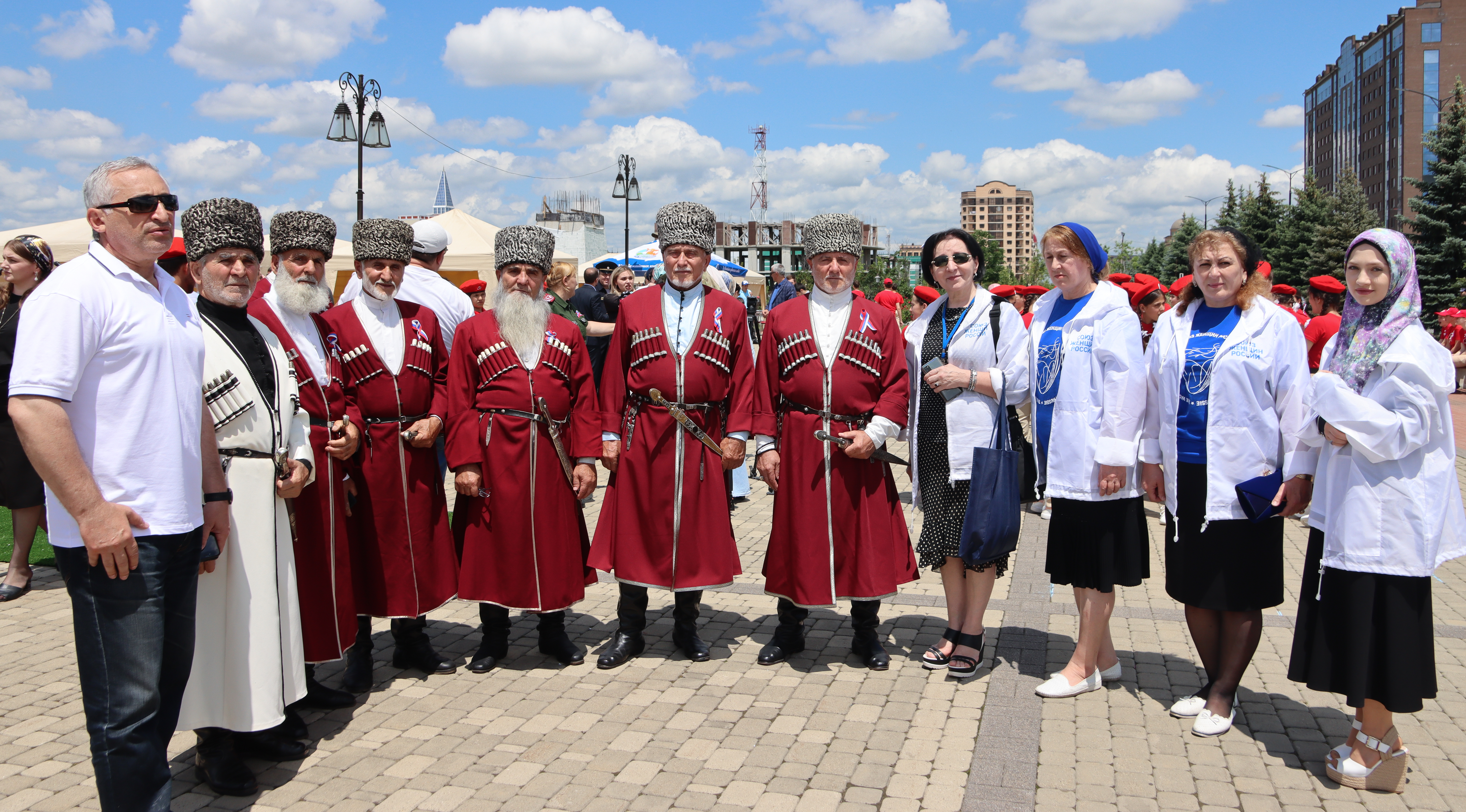 image_0 image_0