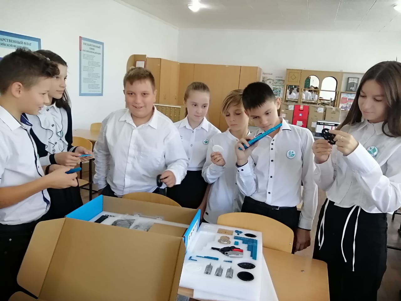 image_0 image_0