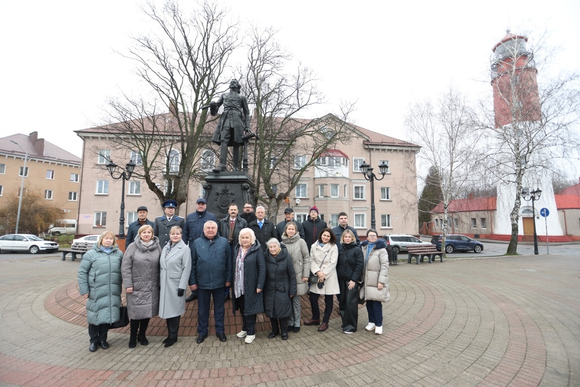 image_0 image_0