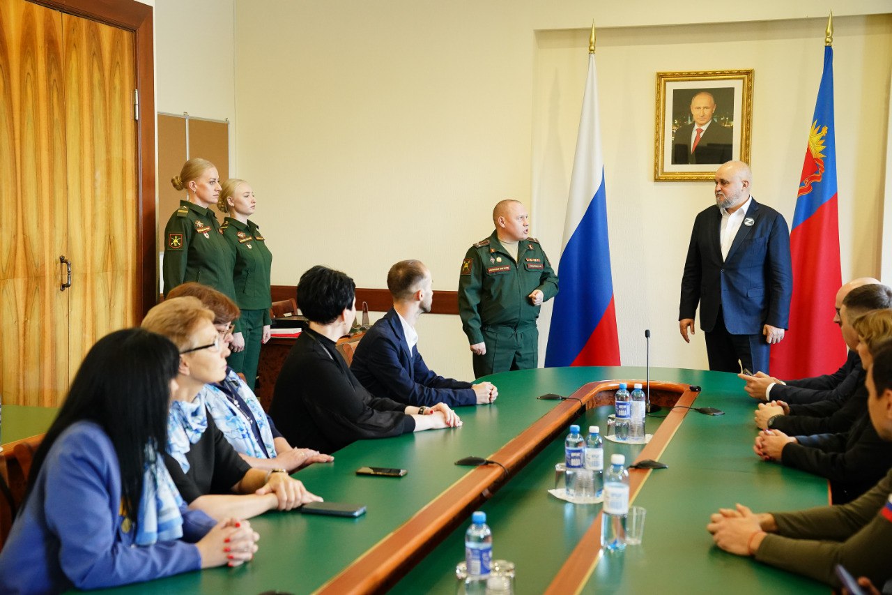 image_0 image_0