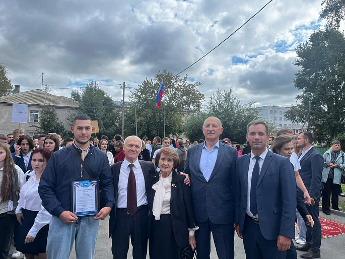 В День знаний активистки краевого СЖР говорили о помощи воинам СВО и патриотизме