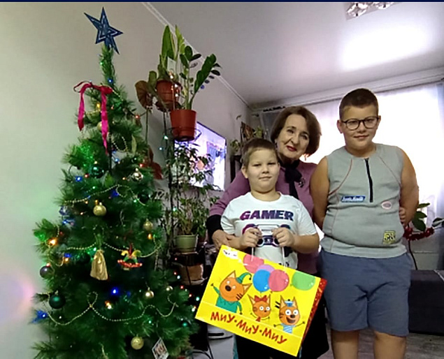 Лидер краевого СЖР исполнила желание маленького жителя Барнаула