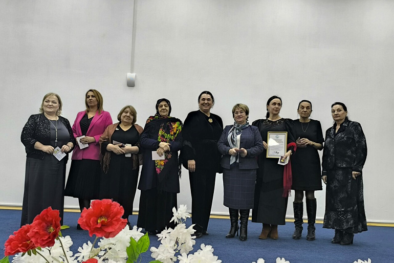 Союз женщин Дагестана вручил награды представителям СМИ республики