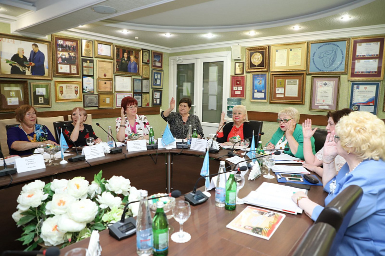 На Ставрополье прошла конференция реготделения Союза женщин России