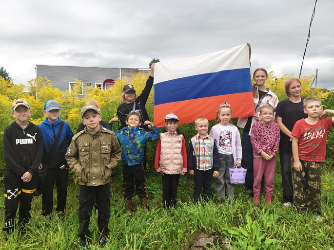 "Флаг державы - символ славы!" Праздник российского триколора с вологодскими женсоветами