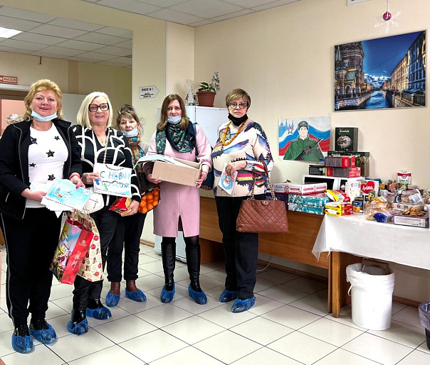Представители Санкт-Петербургского РО СЖР поздравили раненых бойцов с Новым годом