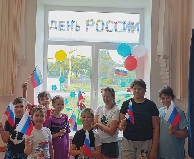 Активистки Воловском женсовета приняли участие в концерте ко Дню России