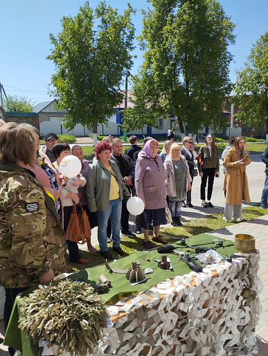 Женсовет Шемышейки поздравил односельчан с Днем Победы