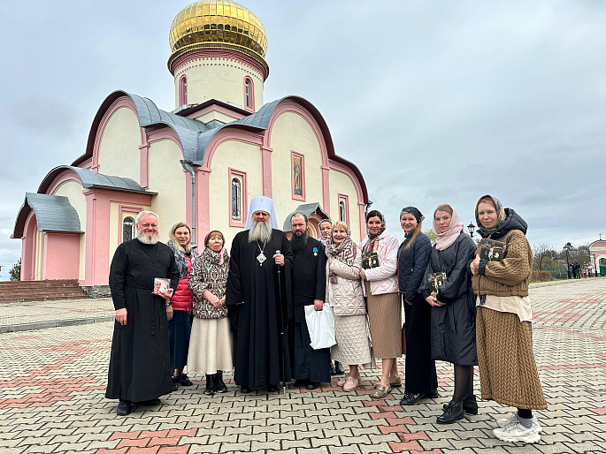 День жен-мироносиц союзницы отметили в Свято-Петропавловском женском монастыре