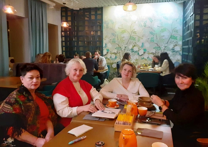 Тверские союзницы организовали в День матери литературное кафе 