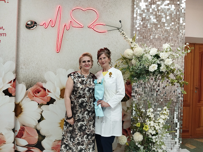 Медаль «Дочерям Отчизны» вручили медсестре из ЕАО