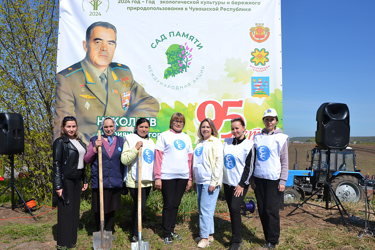 Дубовая аллея высажена в Чувашии в рамках акции "Сад Памяти"