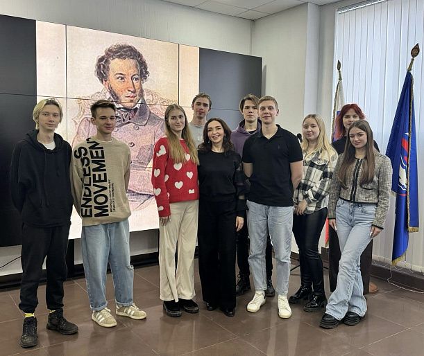 Юлия Литневская рассказала студентам СГТУ об удивительных фактах из жизни Пушкина