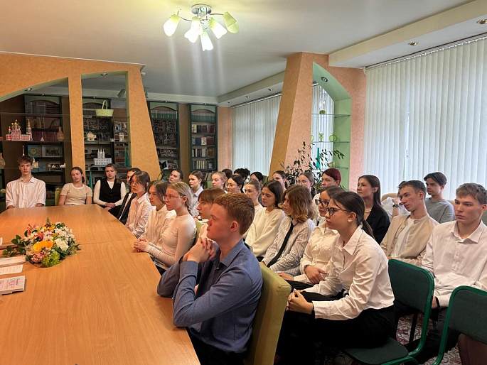 Омские союзницы проводят литературные встречи со школьниками