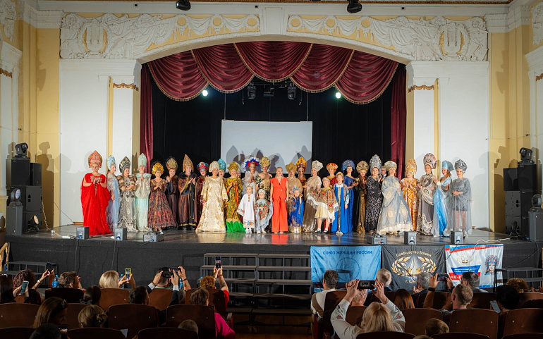 В Самаре прошел фестиваль русской культуры  и моды