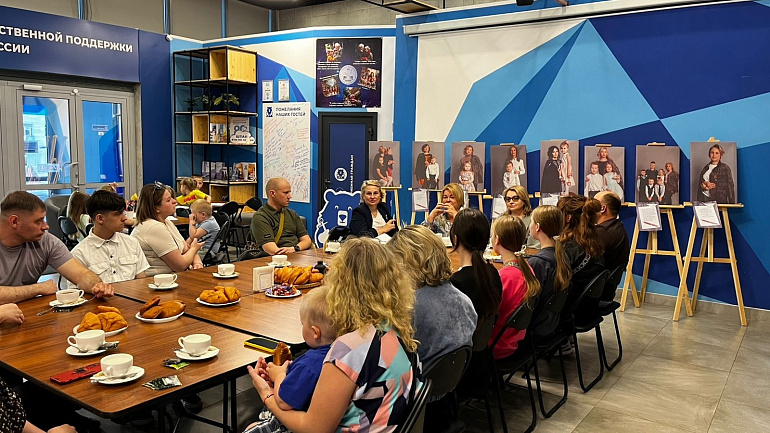 В Ленинградской области прошли фотовыставки, посвященные героям нашего времени