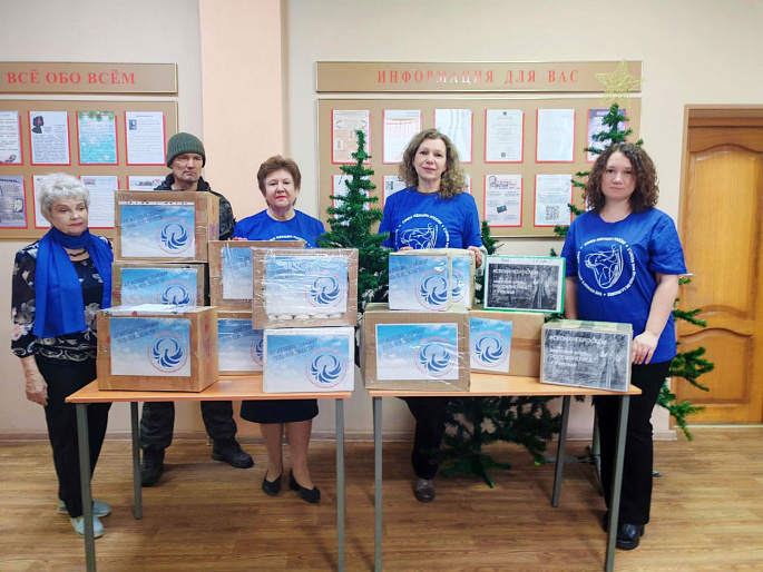 Узловский женсовет собрал новогодние посылки бойцам СВО