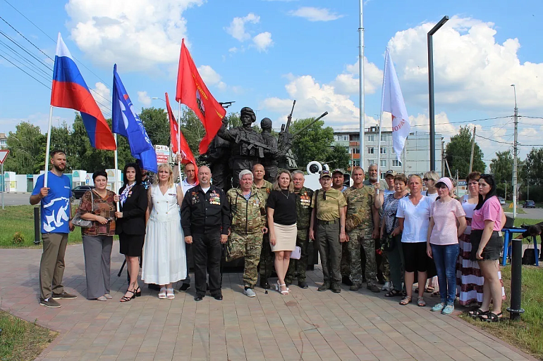 Активистки Венёвского женсовета почтили память ветеранов боевых действий
