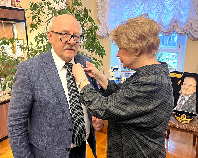 Вручение памятной медали Союза женщин России Ржаненкову Александру Николаевичу