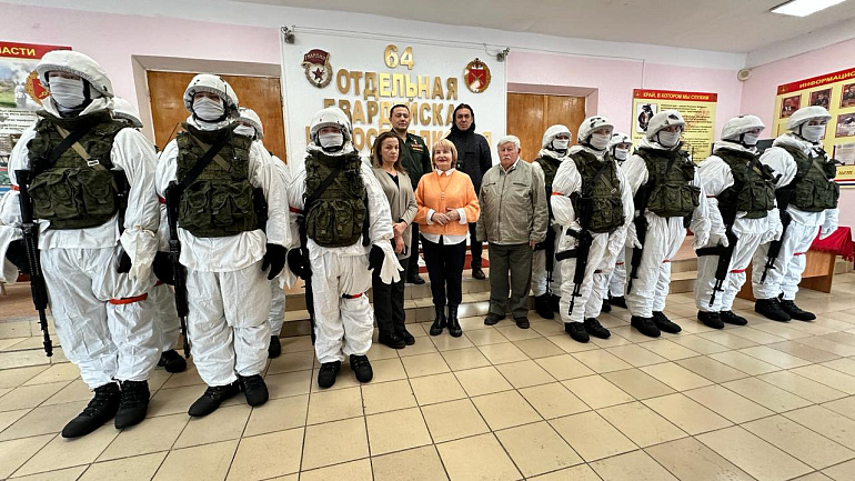 Дроны, стихи и открытки отправили на передовую РО СЖР с партнерами