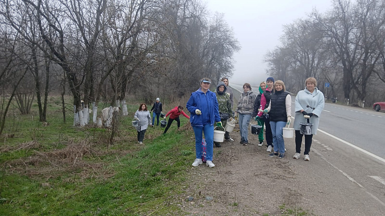 Предгорный женсовет вышел на генеральную уборку родного округа