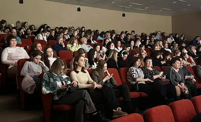 В Ульяновске Союз женщин России провел стратсессию о поддержке малого и среднего бизнеса