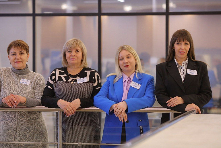 Член Совета СЖД приняла участие в Межрегиональном конгрессе "Консолидация и демонстрация силы"