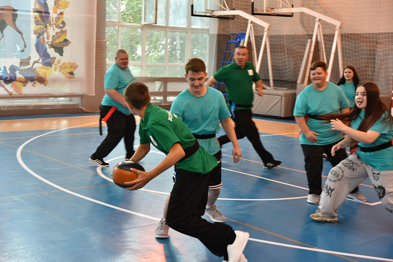 Семейный турнир по исконно русским видам спорта открыл программу Фестиваля «Семья в спорте»