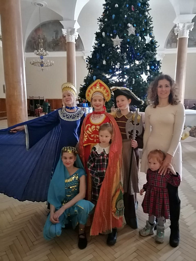 Тверские союзницы пригласили друзей на рождественский спектакль