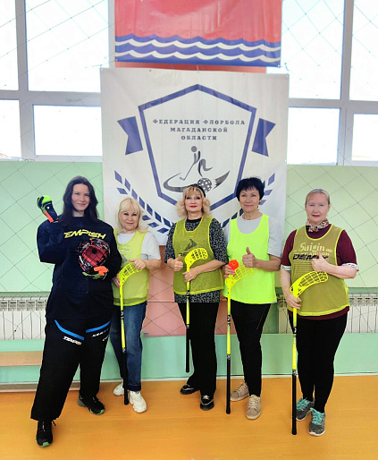 Магаданочки приняли участие в тренировочных играх по флорболу