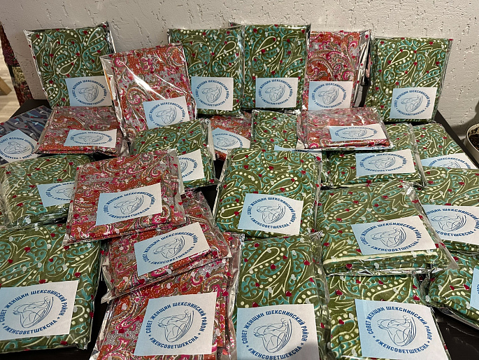 В Шекснинском округе при регистрации новорожденных вручают подарки от женсовета