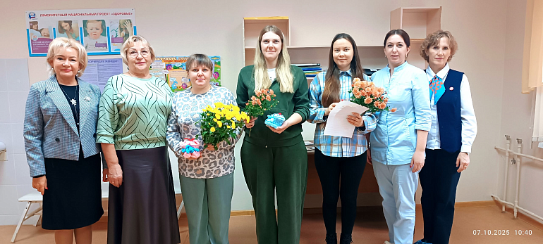 С заботой о будущих мамах. Союзницы провели встречу в женской консультации