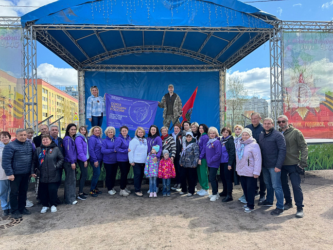 Акция "От женщины к женщине" в помощь жителям ЛНР и ДНР