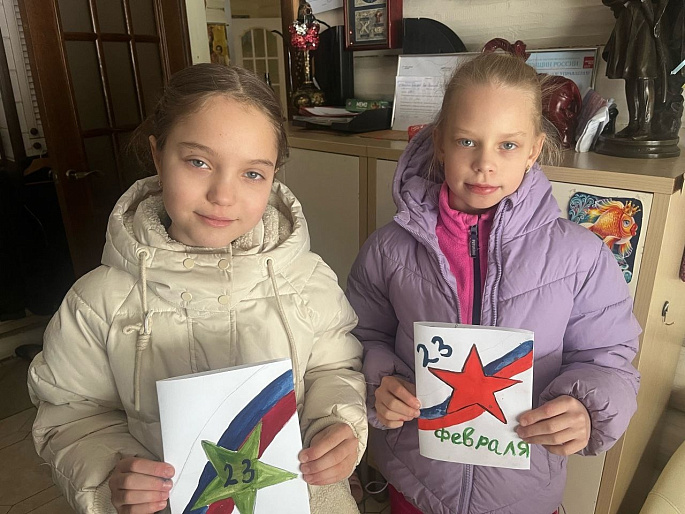 Женсоветы Ленобласти помогают фронту и воспитывают настоящих патриотов