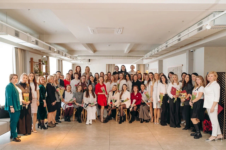 Участницам Клуба женщин-предпринимателей вручили благодарности Минэкономразвития Карелии