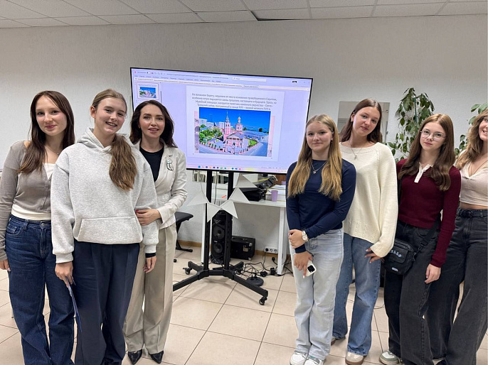 Юлия Литневская рассказала юным журналистам о достопримечательностях Саратова