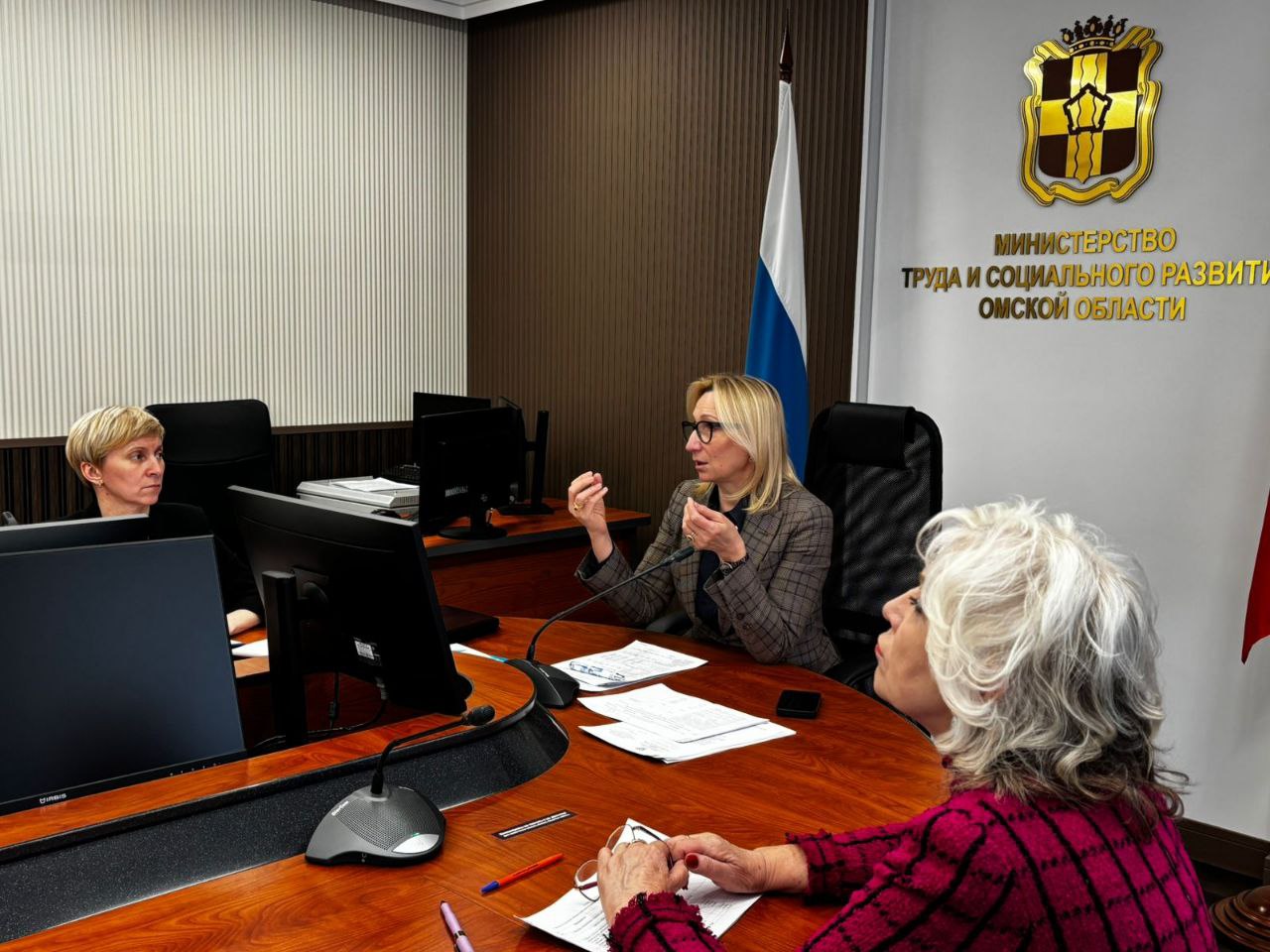 image_0 image_0