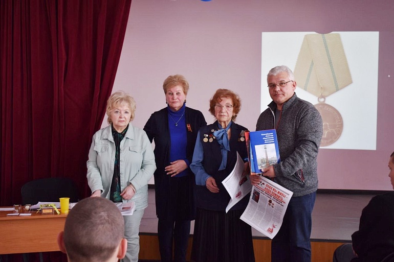 Помним! Союз женщин Новосибирской области провел уроки истории к годовщине снятия блокады Ленинграда