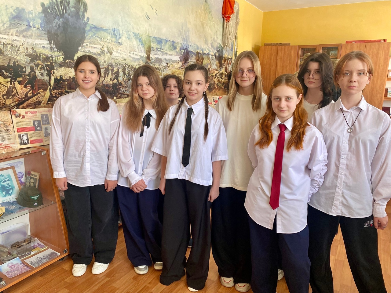 image_0 image_0
