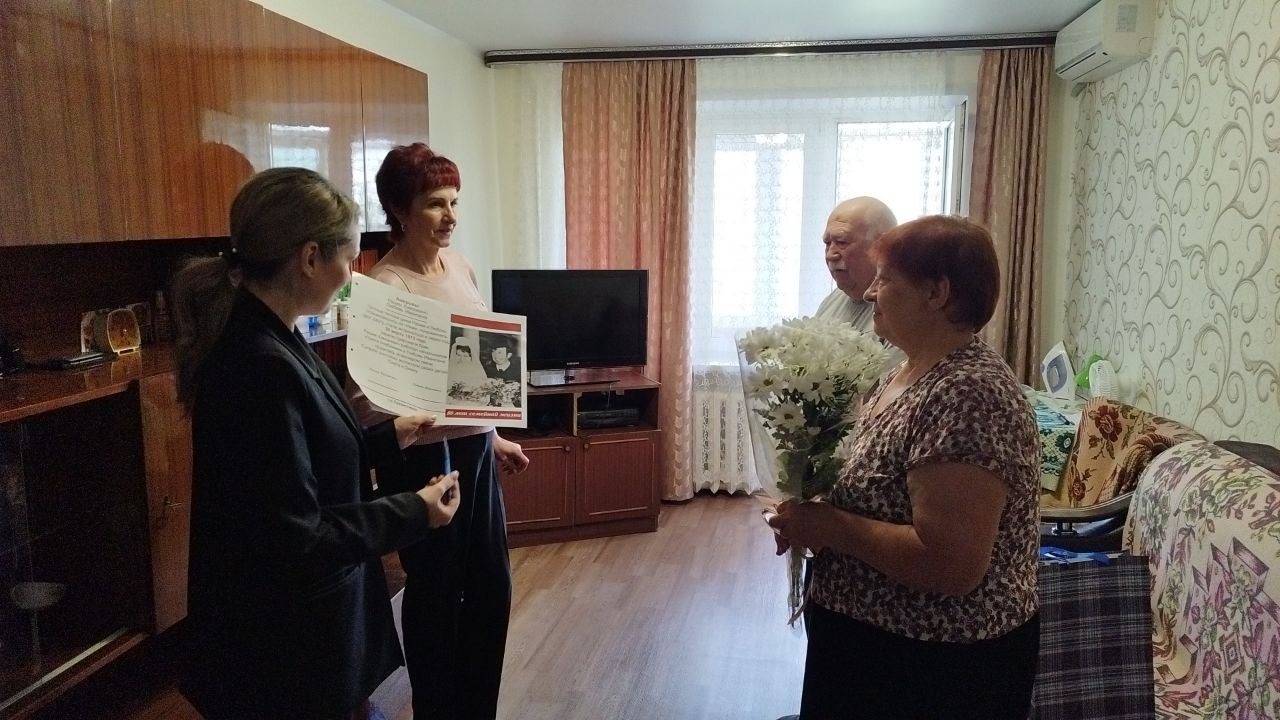image_0 image_0