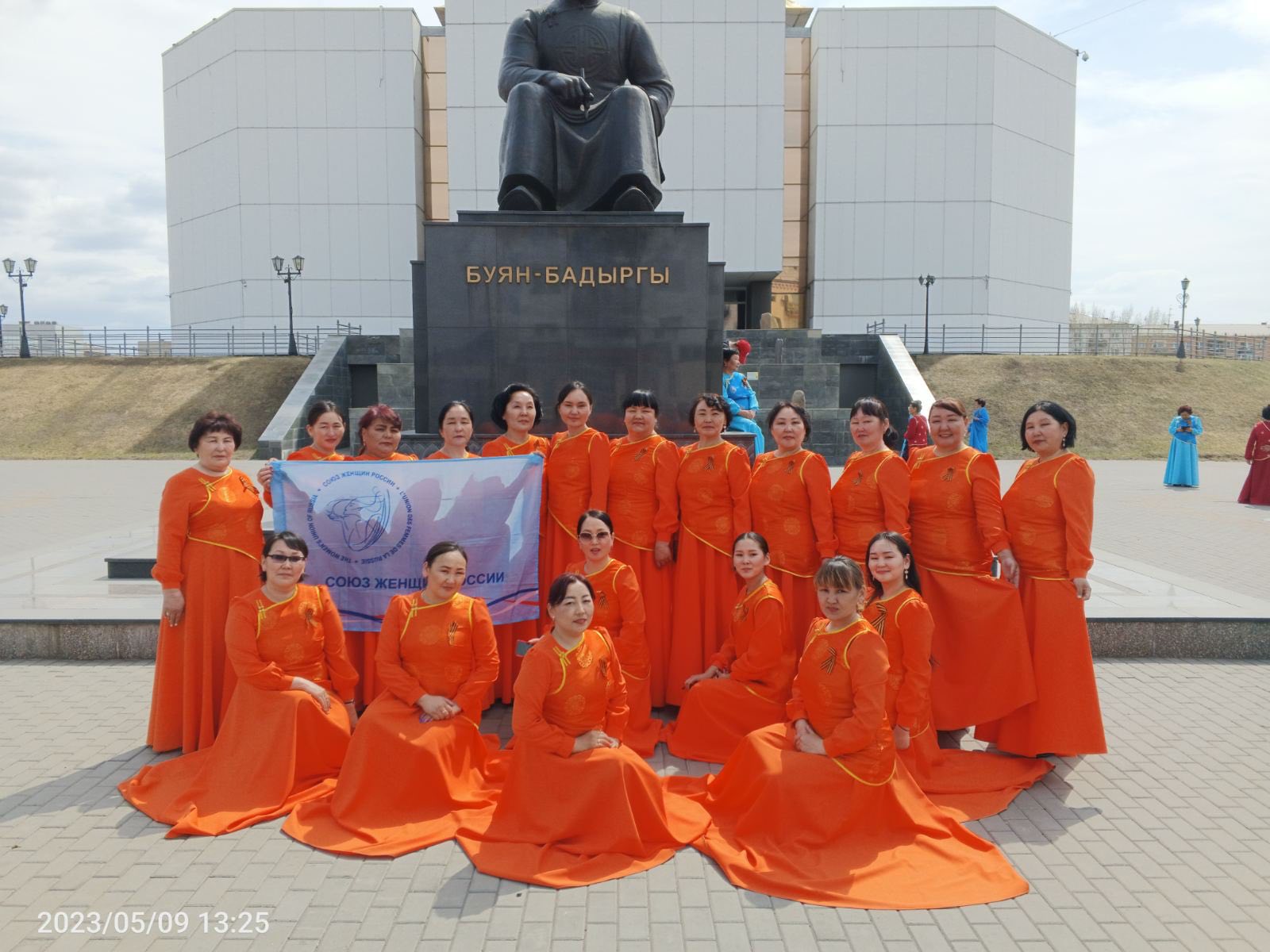 image_0 image_0