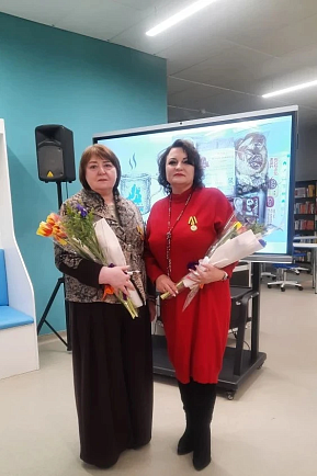 Участницы Новоуренгойского женсовета награждены медалями В.С. Гризодубовой