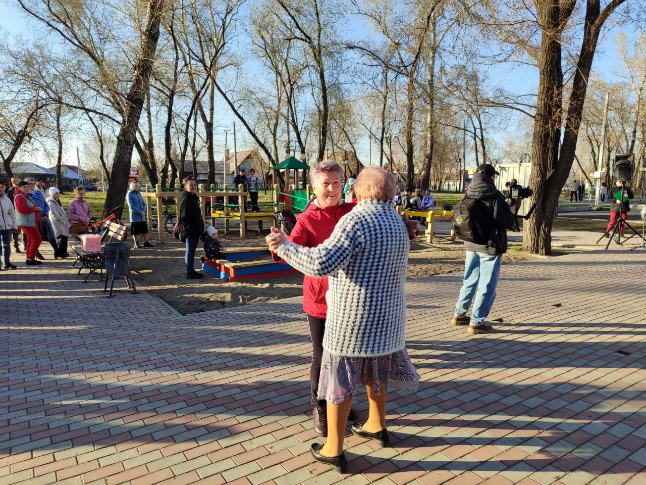 image_0 image_0